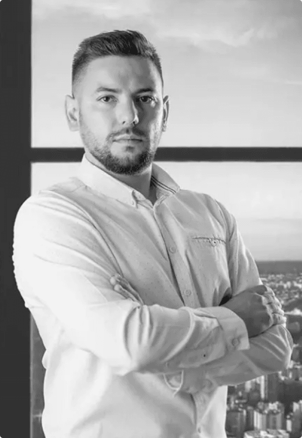 adw. Paweł Ogrodnik